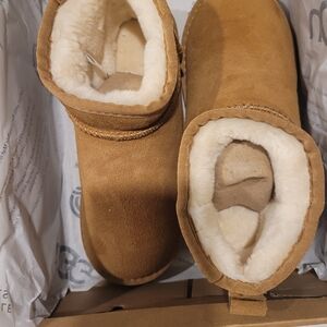 UGG Chestnut Ultra Mini Size 6